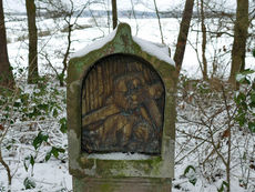 3. Fußfall nach der Neugestaltung von Stadtpfarrer W. Johannes Kowal im Winter (Foto: Karl-Franz Thiede)